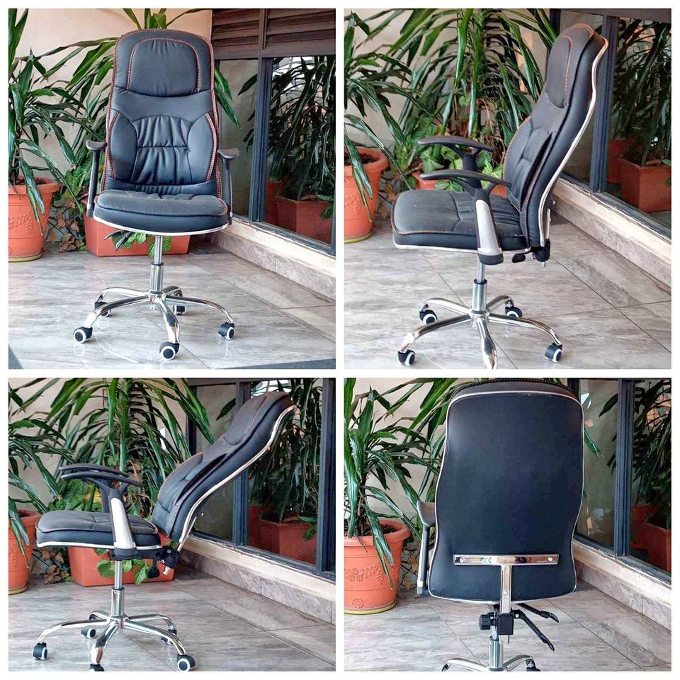 333754172_6208591139207977_4178772836370721012_n.jpg Leather Executive Office Chair. - Image 1