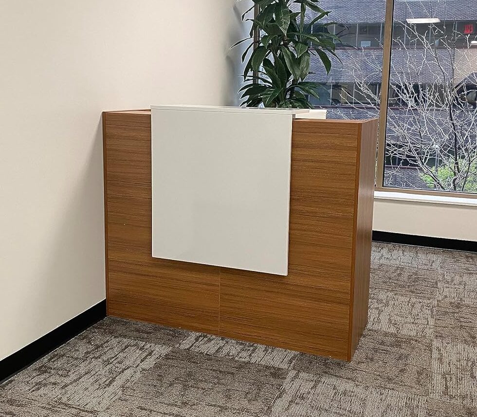 91iybjbT4L._AC_SL1500_-e1702370417125.jpg 1.2 Meters Office Reception Desk - Image 1