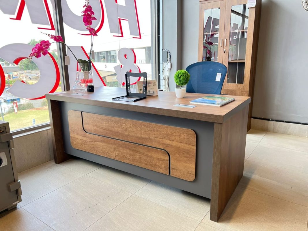 1800mm Executive Office Desk