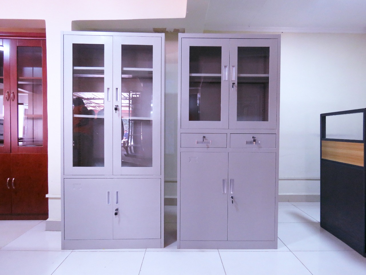 WhatsApp-Image-2023-07-23-at-19.04.58-1.jpeg Two door metallic office filling cabinet - Image 1