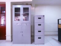 2-Door metallic office cabinet - Image 2