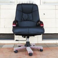 Manager's reclining office chair