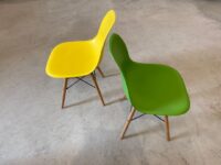 Eames Plastic Dinning Seat - Image 3