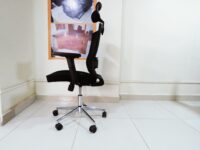 High-back orthopedic office seat - Image 3