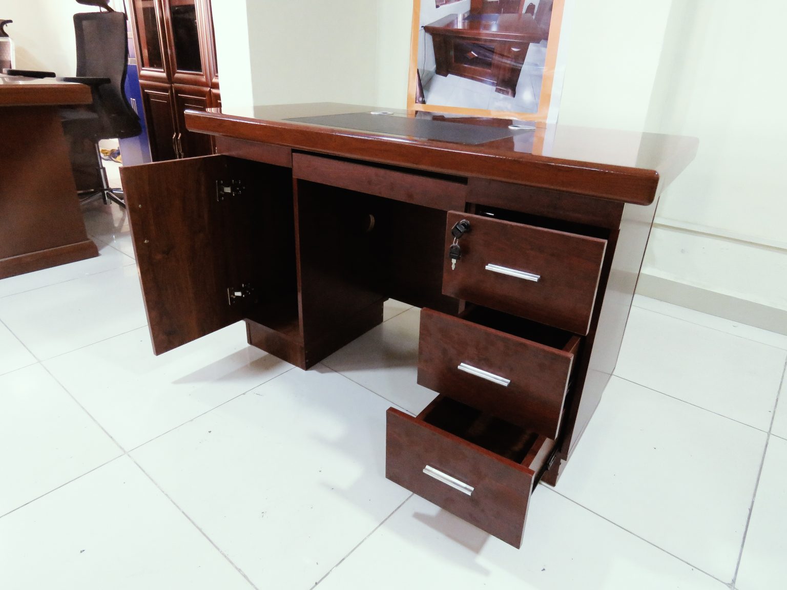 s4-3-1536x1152-1.jpg 1200mm executive office desk - Image 1
